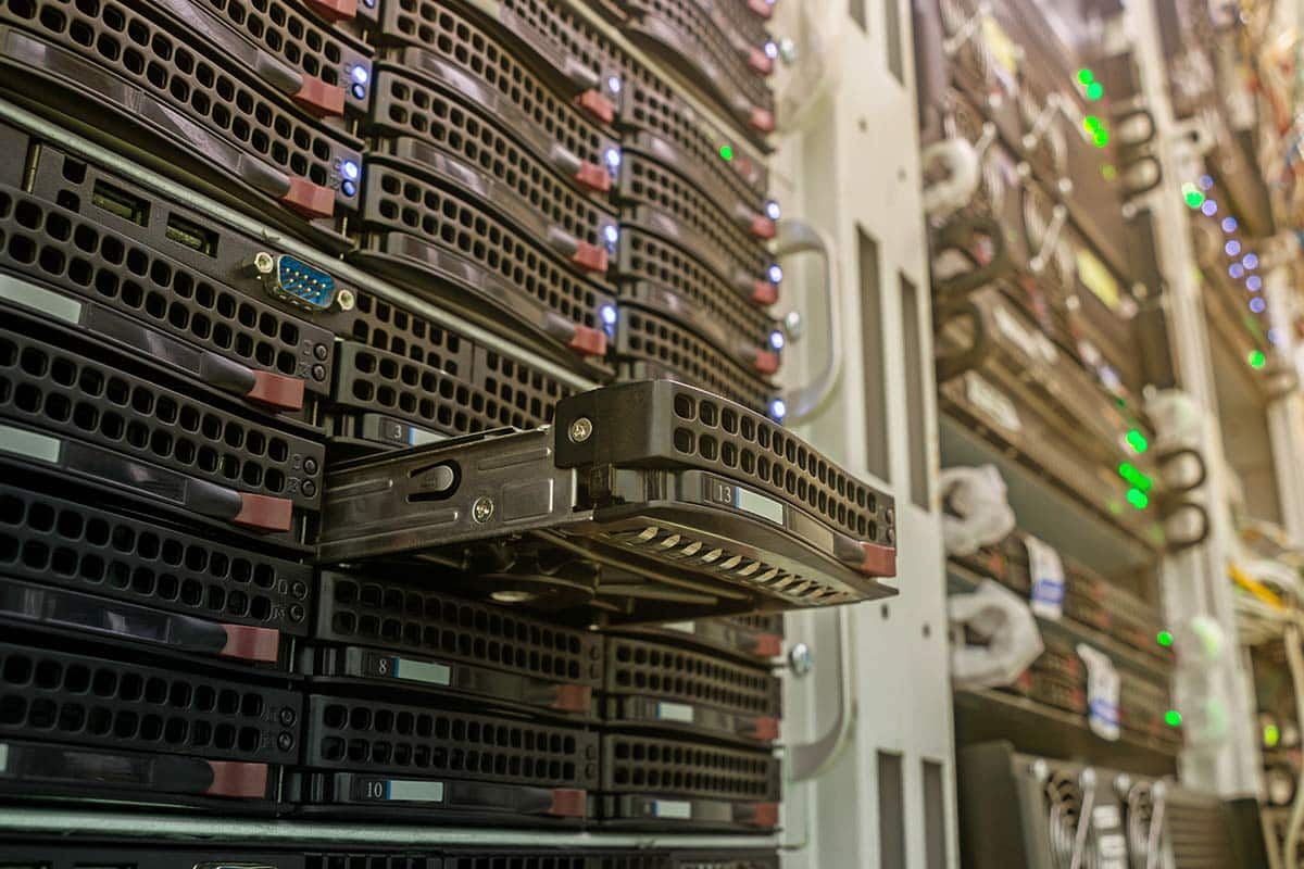 Overcoming Data Center Development Construction Challenges in a Highly Competitive Market